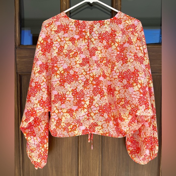 Women's Lightweight Cinched Tie Front Floral‎ Top Size Small - Picture 5 of 5